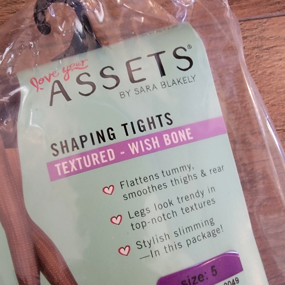 Assets by Spanx Shaping Tights Textured Wish Bone Black Size 5 (220-265 lbs) NEW - Picture 8 of 8